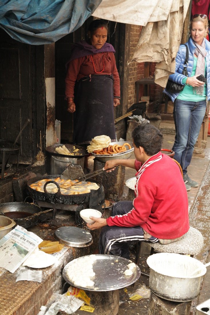 Alles gebeurt langs de straat
