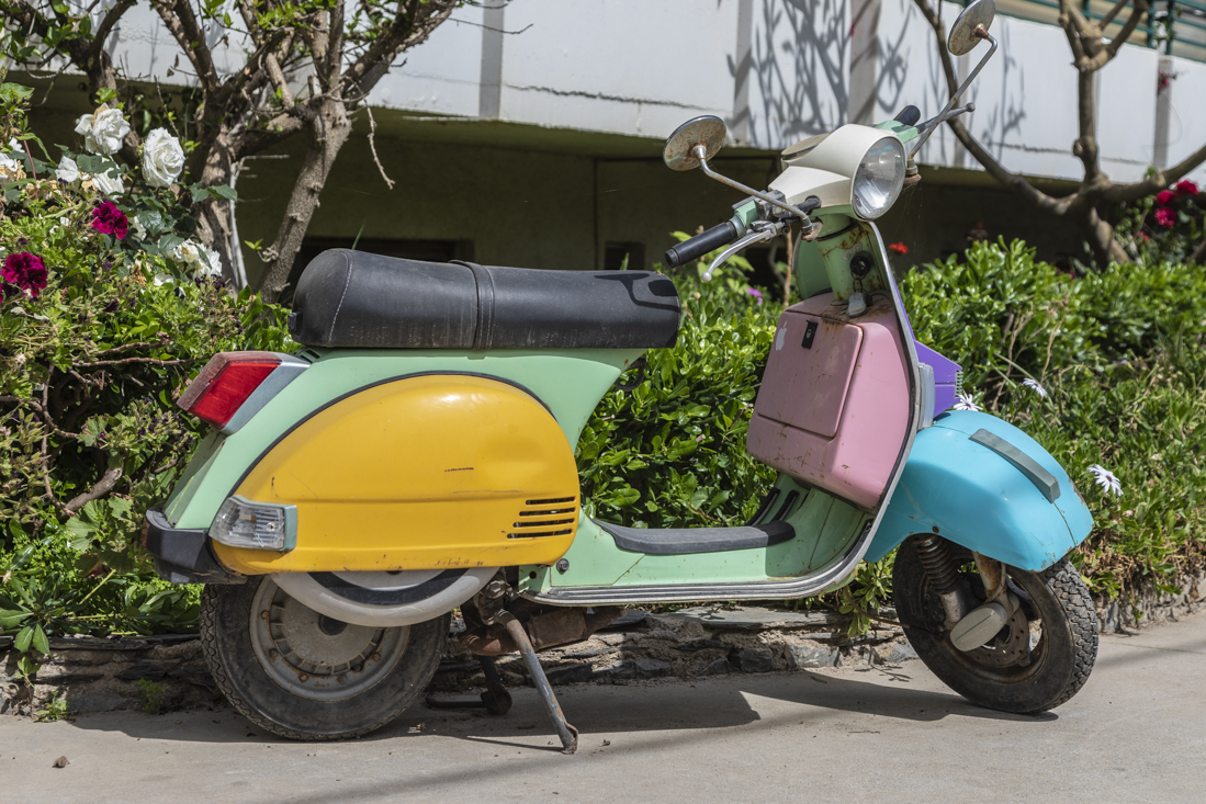 Veelkleurige scooter