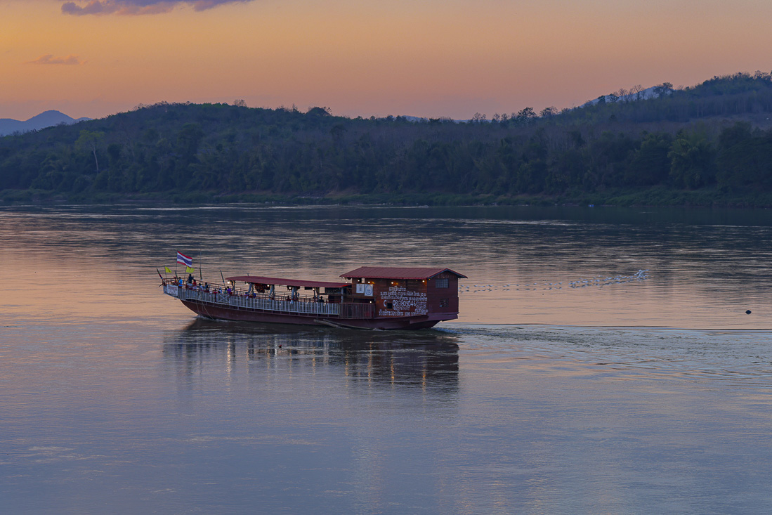 Passagiersbootje op de Mekong